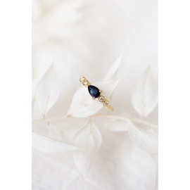 Sky ring - 18k recycled gold, blue sapphire & diamonds